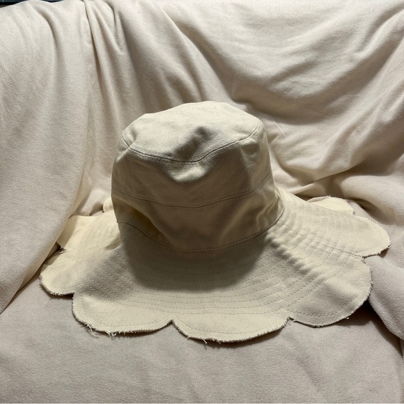 Flower Canvas Bucket Hat By Anthropologie in Ivory NWT - Picture 5 of 6